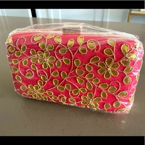 Stunning pink clutch!